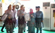 Bupati Bengkalis Terima Penghargaan Menteri Agama atas Program Masjid Ramah Pemudik