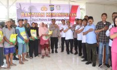 Kapolres Simalungun Turun Langsung Salurkan Bantuan Kemanusiaan bagi Korban Angin Puting Beliung