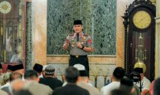 Sholat Jumat di Masjid Raya Al-Mashun, Kapolda Sumut Ajak Masyarakat Perangi Narkoba dan Jaga Kamtibmas